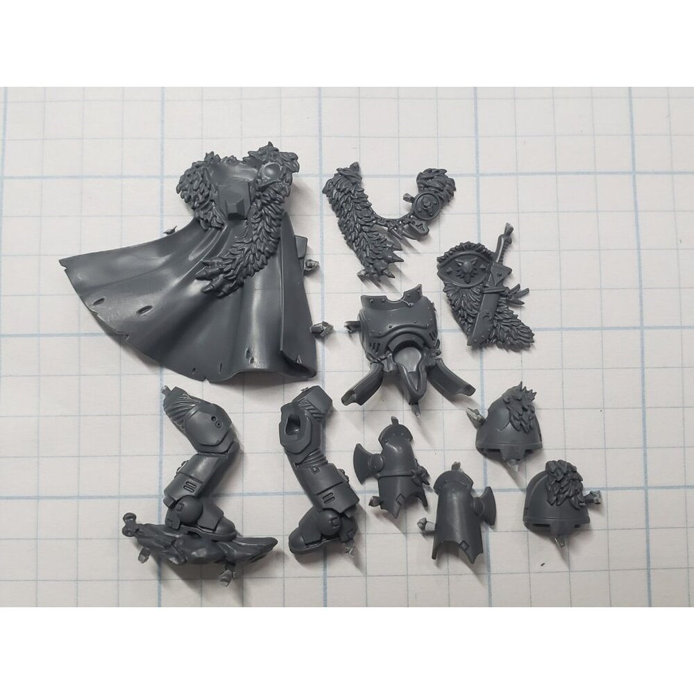 40k Space Wolves Bits Wolf Guard Battle Leader Caped Torso & Legs Set 06/07
